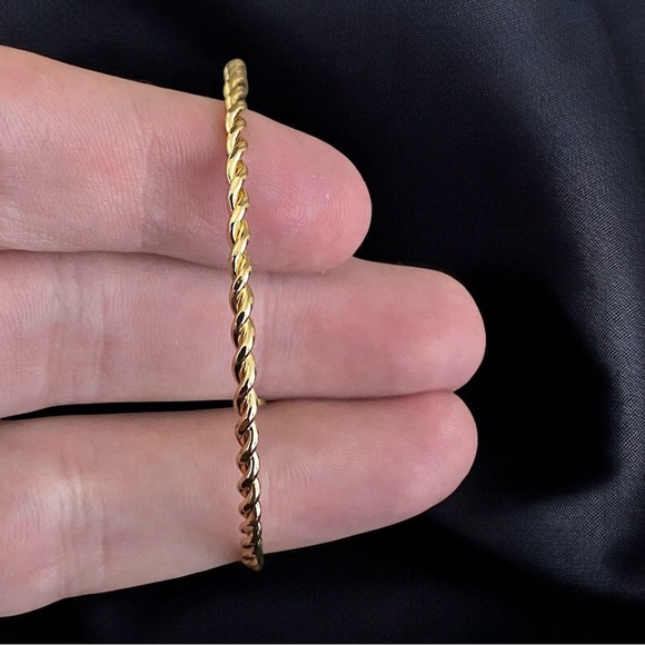 Women’s Gold Plated Bangle adjustable bracelet - Cuff Bracelet - Picture 4 of 5